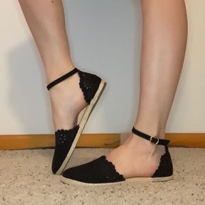 Black Sandals w/ Floral Detail